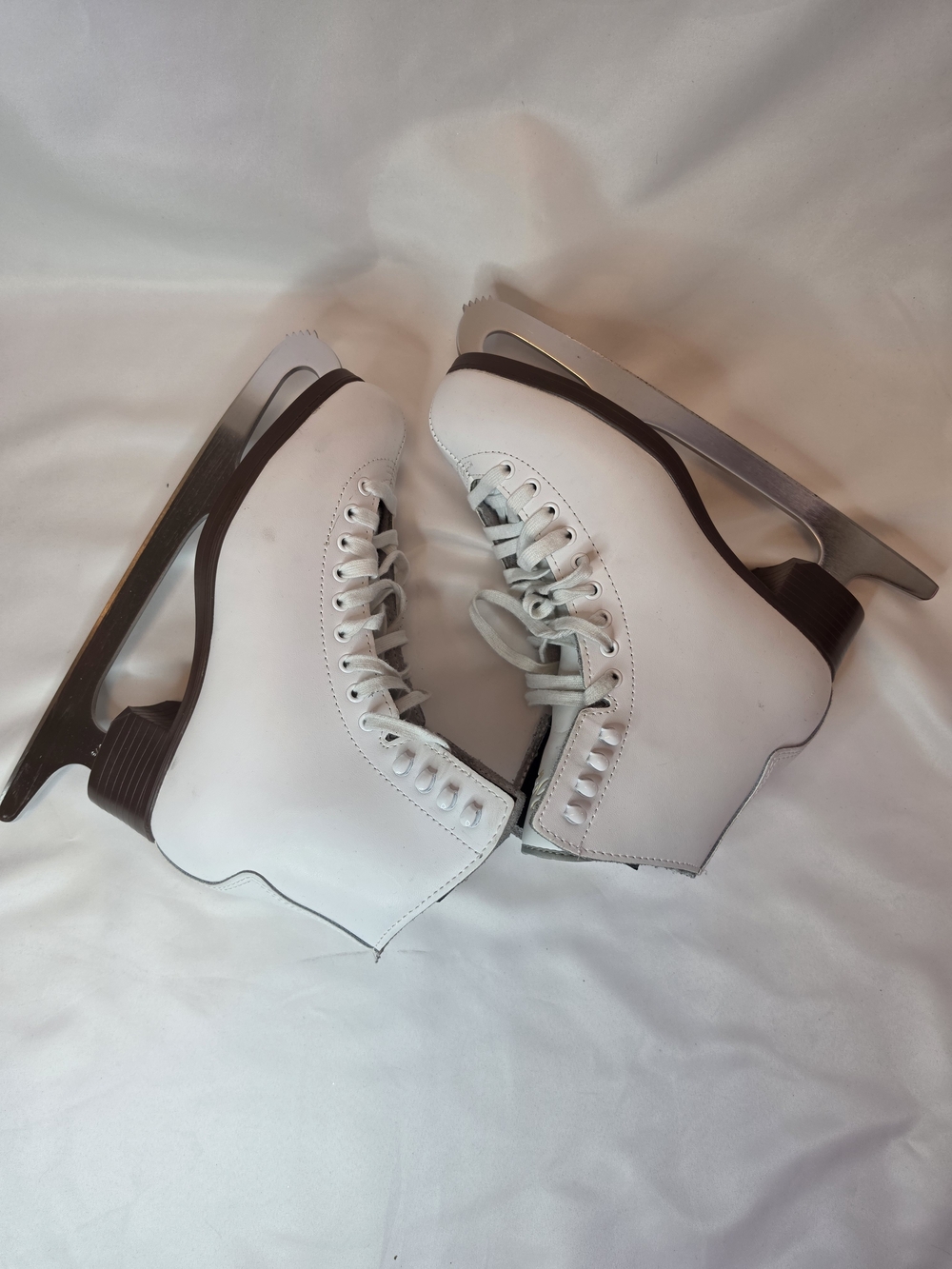 Size 6 Cameo By Jackson White Women's Figure Skates - Classic Lace-Up Style. - Picture 4 of 9
